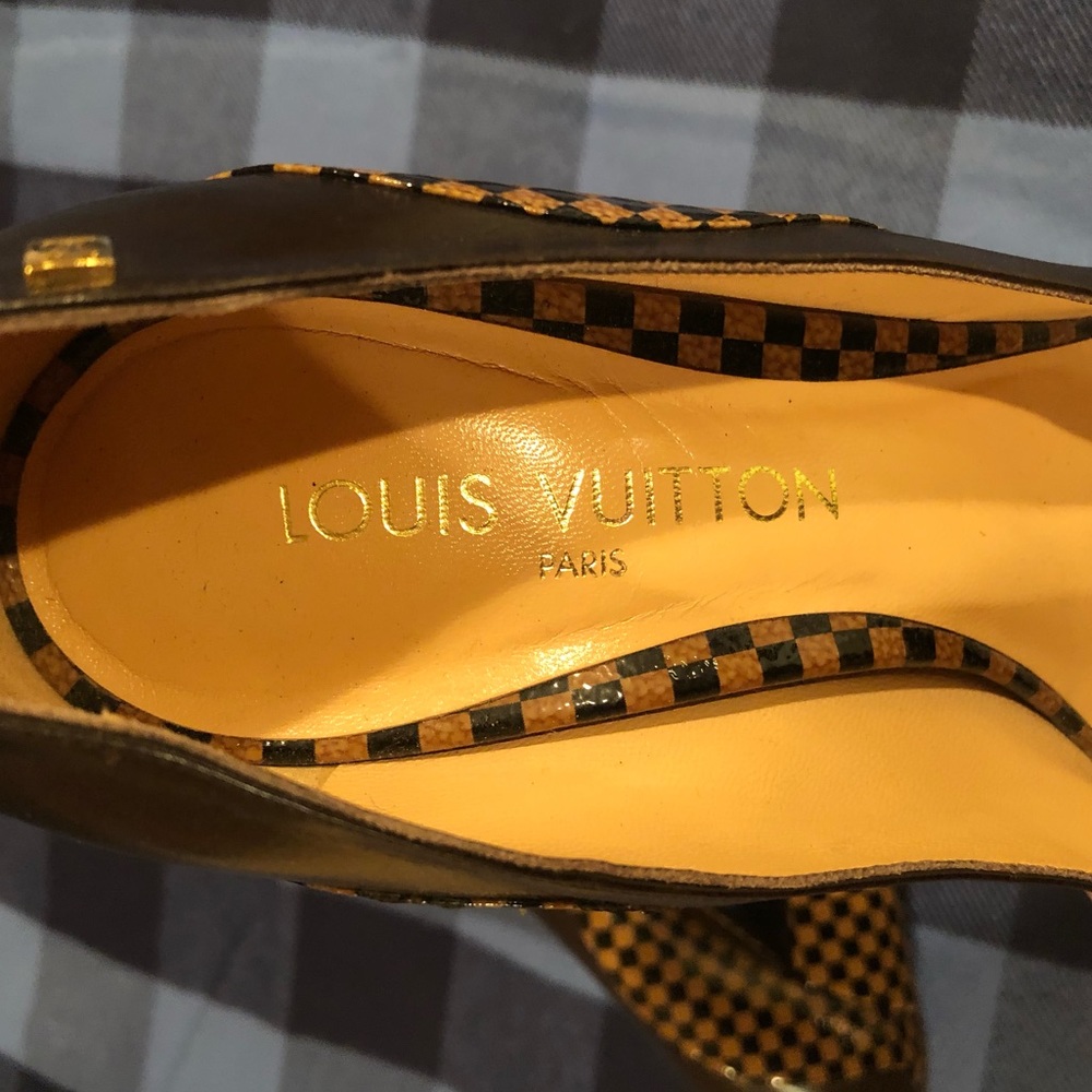 Louis Vuitton Leather Damier Pumps - Picture 6 of 8